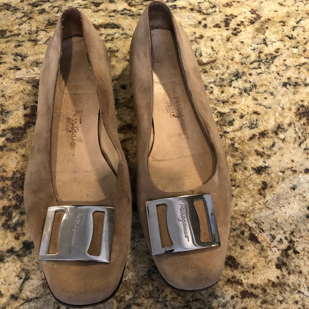 Vintage Ferragamo Varina flats